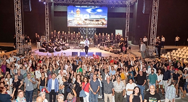 Hatay Medeniyetler Korosu'ndan 92. İEF'de teşekkür konseri