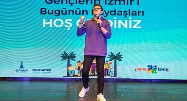 İzmir Büyükşehir Belediyesi’nden gençlere yapay zekâ eğitimi
