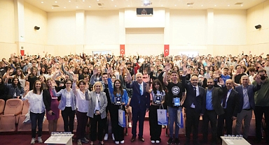 EÜ Fen Fakültesi öğrenci projelerinde Türkiye’nin zirvesinde