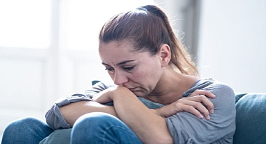 MENOPOZ YAŞINI ÖNE ÇEKEN 7 HATALI ALIŞKANLIK! 