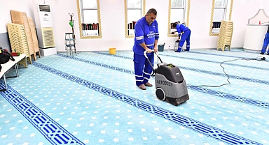 İzmir’de Ramazan Ayı Öncesi İbadethaneler Pırıl Pırıl