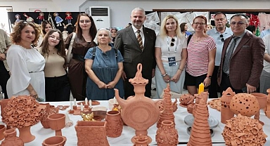 Menemen'de coşkulu kursiyerler buluşması