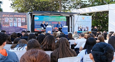Prof. Dr. Suat Çağlayan ve Prof. Dr. Yılmaz Büyükerşen’den öğrencilere altın değerinde tavsiyeler