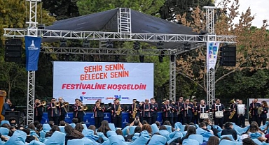 Üniversiteli gençler İzmir'e festivalle 