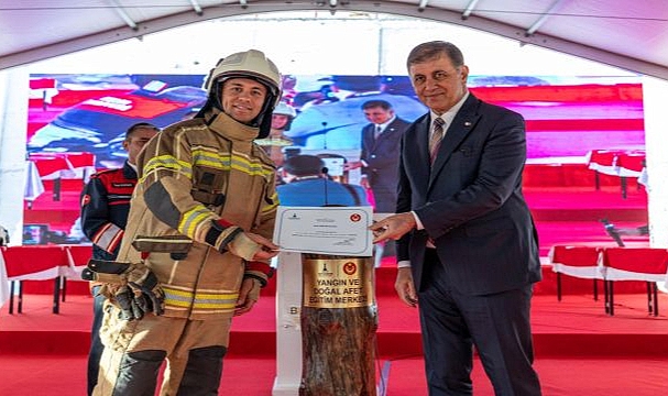 İzmir’in yeni itfaiye memurları göreve hazır