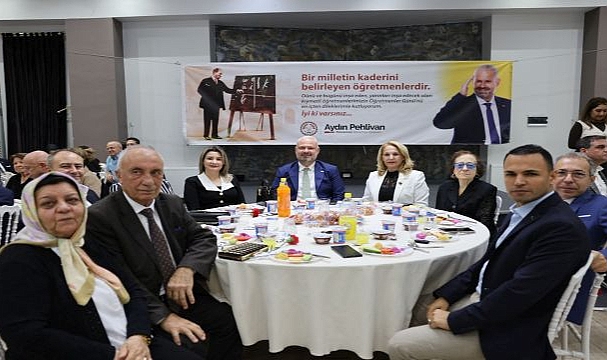 Menemen'de Öğretmenler Günü, dayanışma ve coşkuyla kutlandı