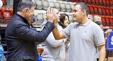 “Bize mutluluk gözyaşları döktürün”