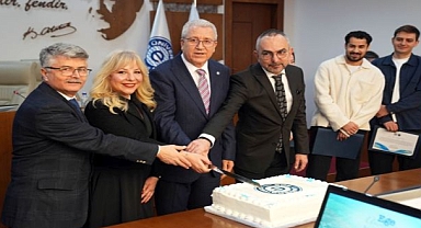 “Bu başarı Ege Üniversitesi ailesinin topyekûn gayretinin ürünüdür”