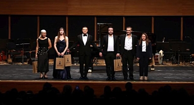 Dünya Türk Dili Ailesi Günü İzmir’de ilk kez düzenlendi