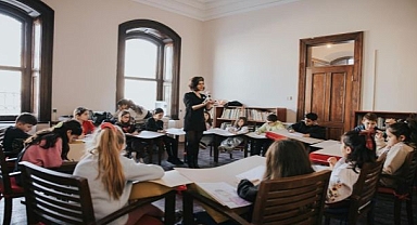 Kitap kurtları, İzmir’in kütüphanelerini çok sevdi