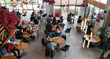 Menemenliler Aynısefa'yı çok sevdi