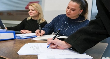 Menemenli gençlere tam destek!