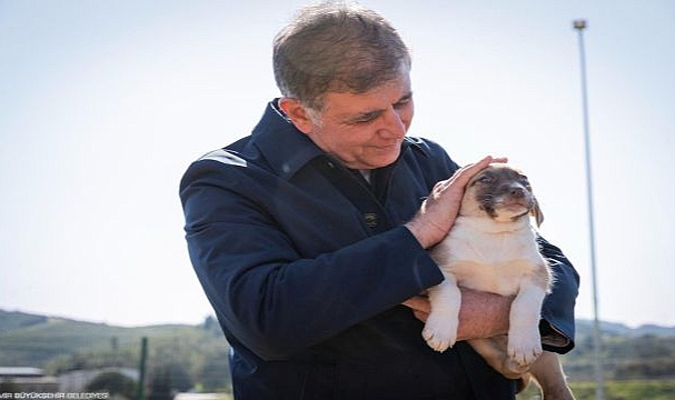 Başkan Tugay'dan İzmirlilere çağrı: Yarım saatinizi ayırın, bir cana umut olun