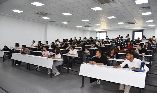 Menemen, eğitim yatırımlarıyla örnek gösteriliyor