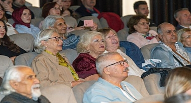 İzmir İleri Yaş Sempozyumu’nda gündem: Afetlerde yaşlıların güvenliği