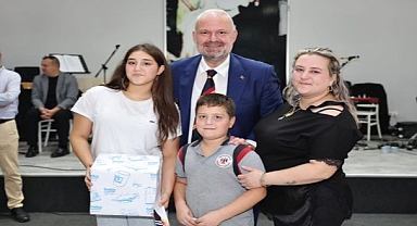 Menemen’de Çiftçi Kadınlar Günü’ne ‘özel’ kutlama